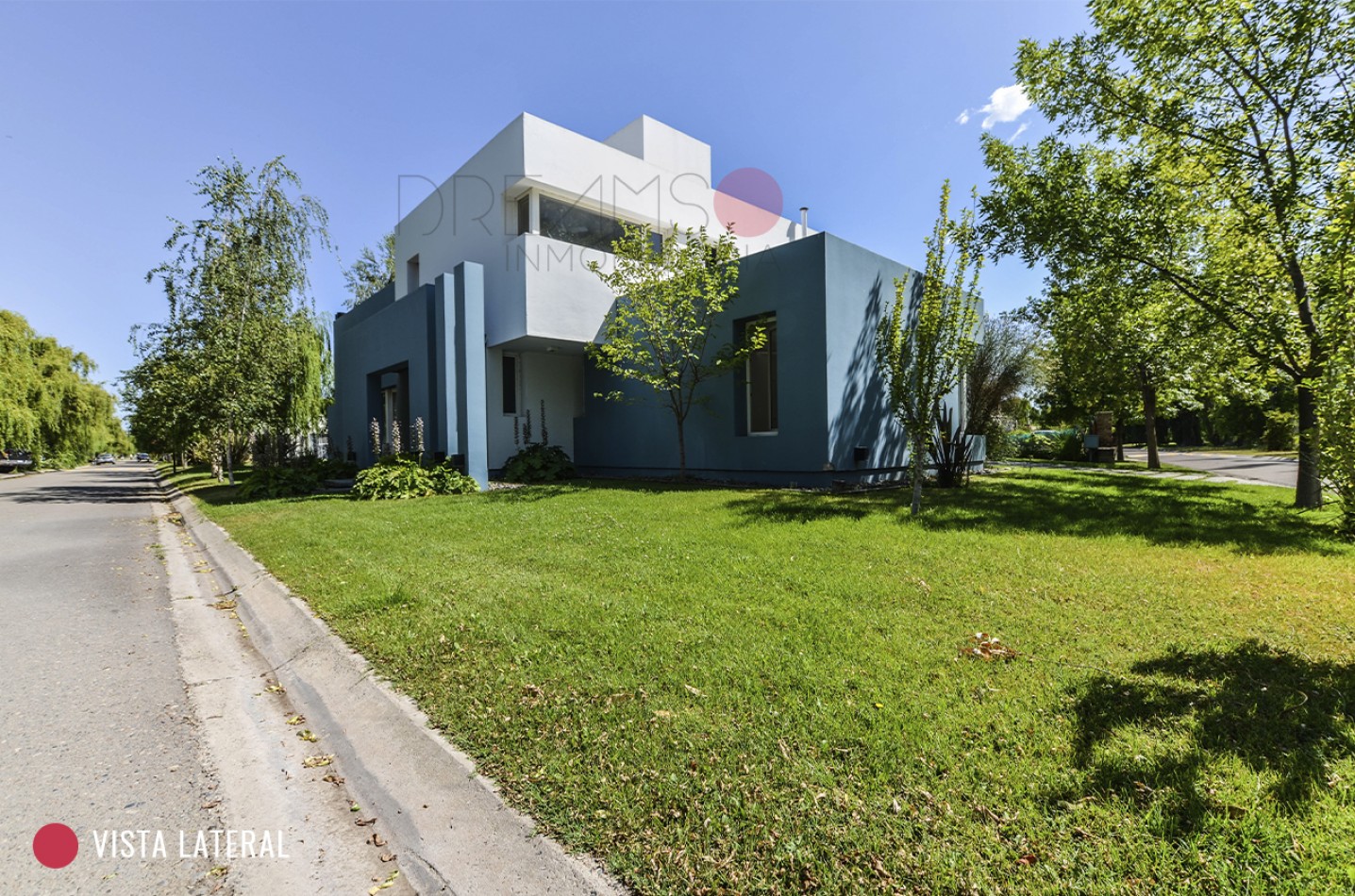 CASA NIVEL GERENCIAL EN VENTA - Bo COMAHUE GOLF CLUB 