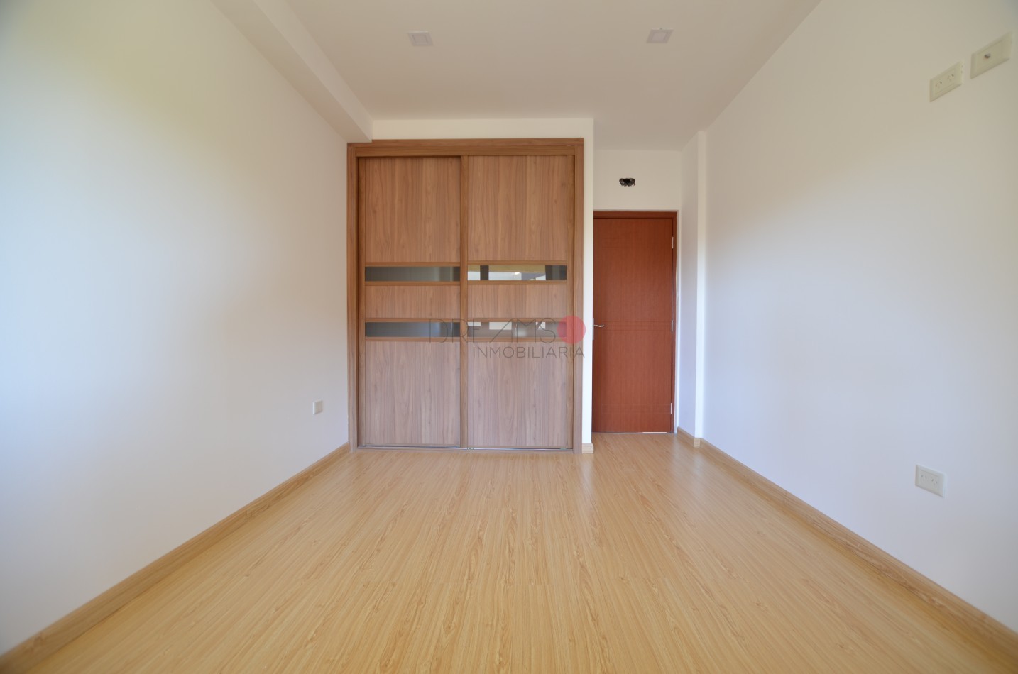 SEMIPISO EN VENTA - COMPLEJO ACQUABELLA