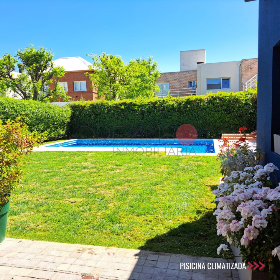 VENTA CASA 3 HAB en B° VILLA LUISA - HERMOSA!