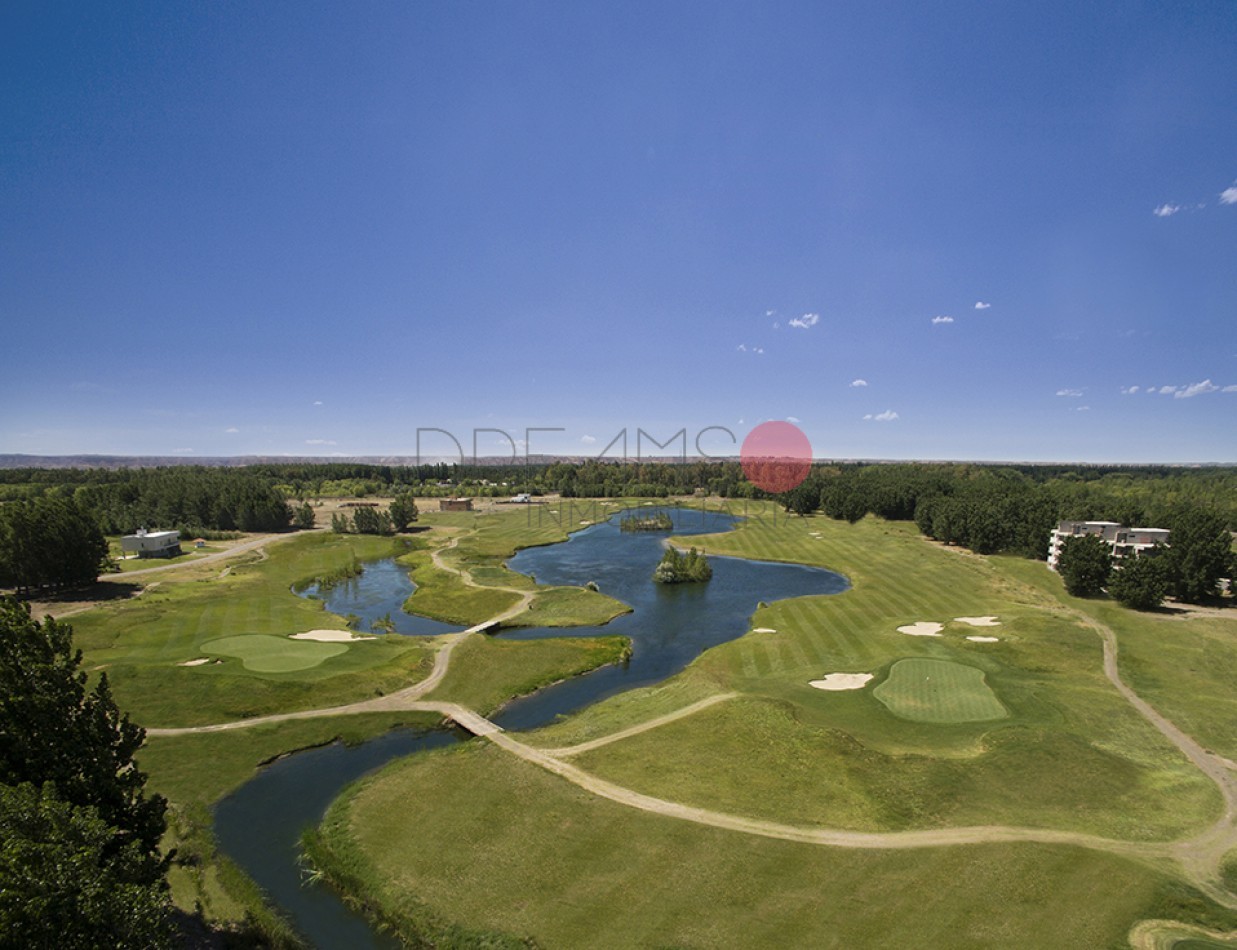 VENTA TERRENO CANALES DE PLOTTIER - FONDO DE CANCHA  HOYO 18 - 1100m² 