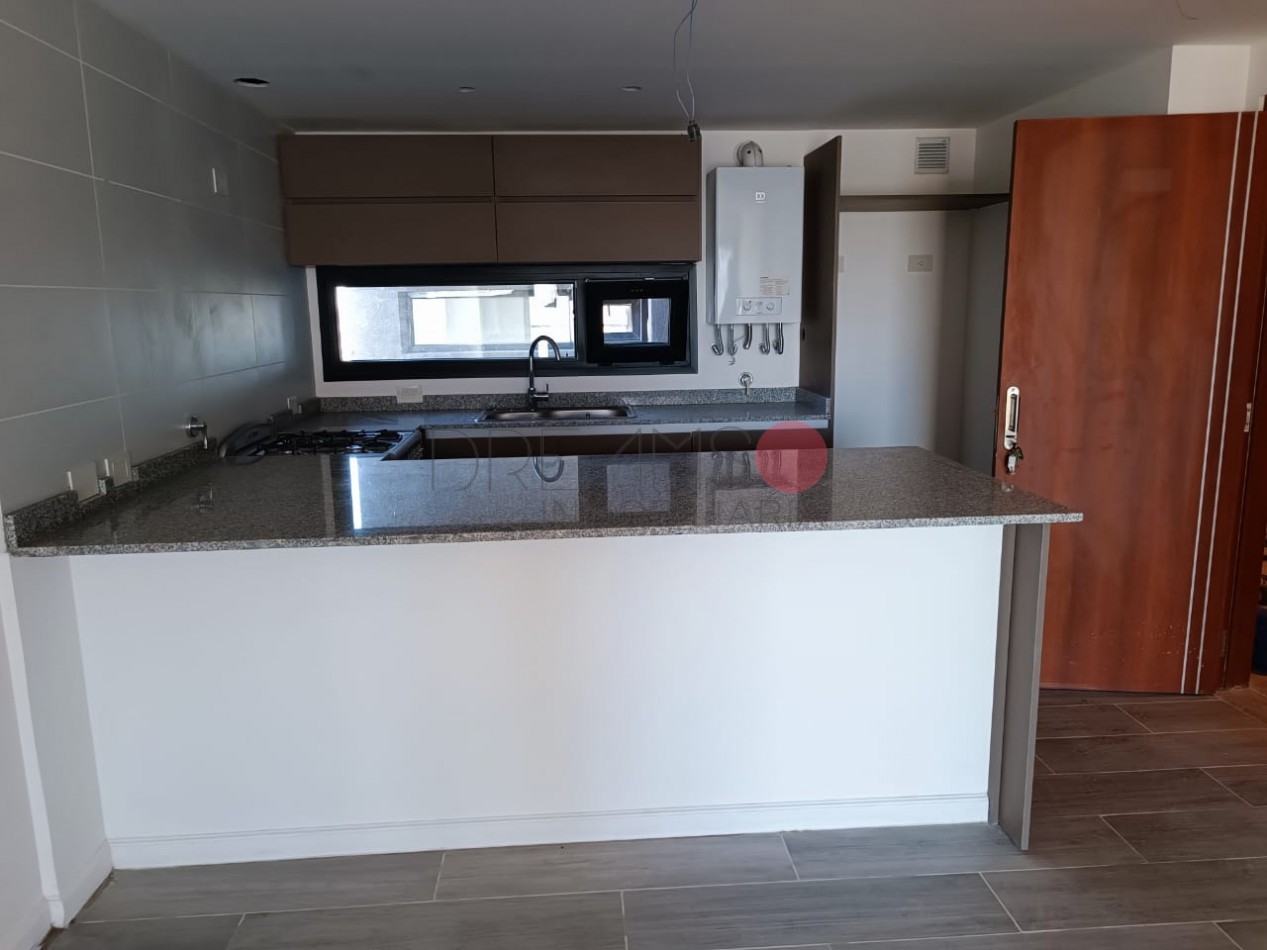 VENTA DEPTO 1 HAB - FRENTE - TORRE DOMMO - CENTRO NEUQUINO C/COCHERA