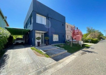 VENTA CASA 3 HAB en B° VILLA LUISA - HERMOSA!